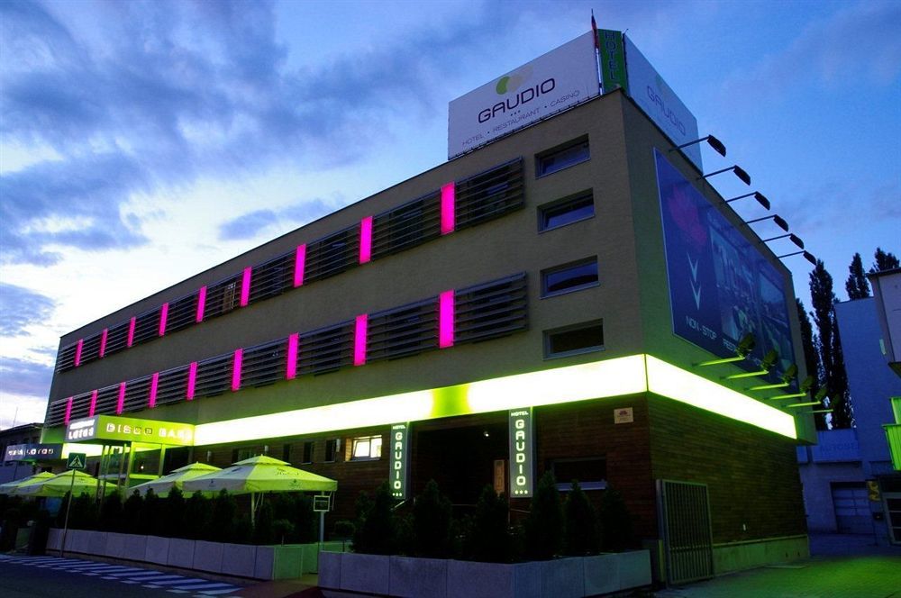 Hotel Gaudio Bratislava Luaran gambar